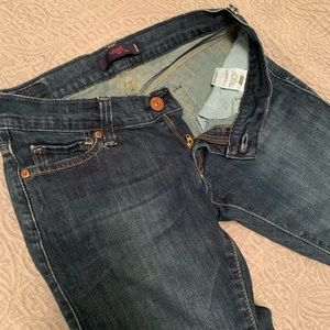 Levi’s 504 tilted